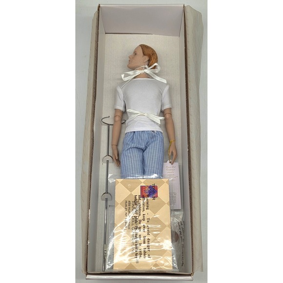 Tonner 17 Doll-Matt O'Neill Collection Tee & PJs Redhead MO0303 NEW IN BOX